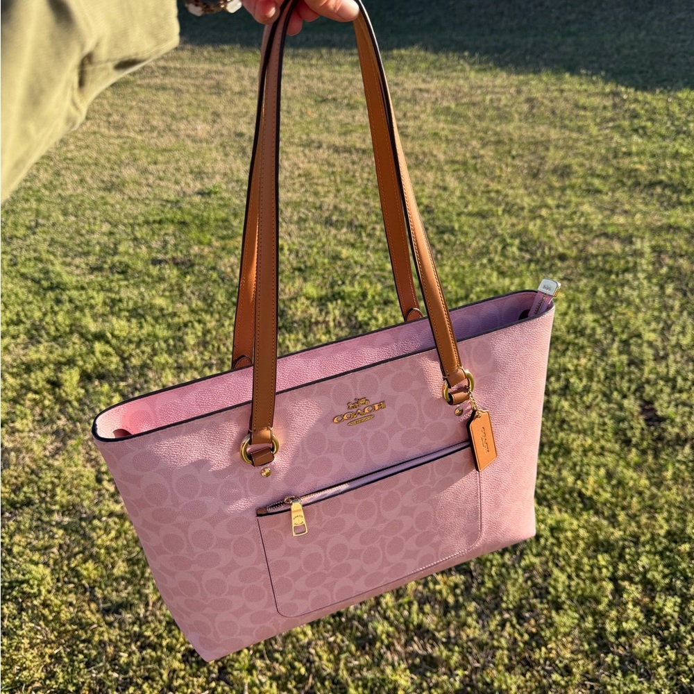 Coach Station Tote Bag in Gold/Powder Pink